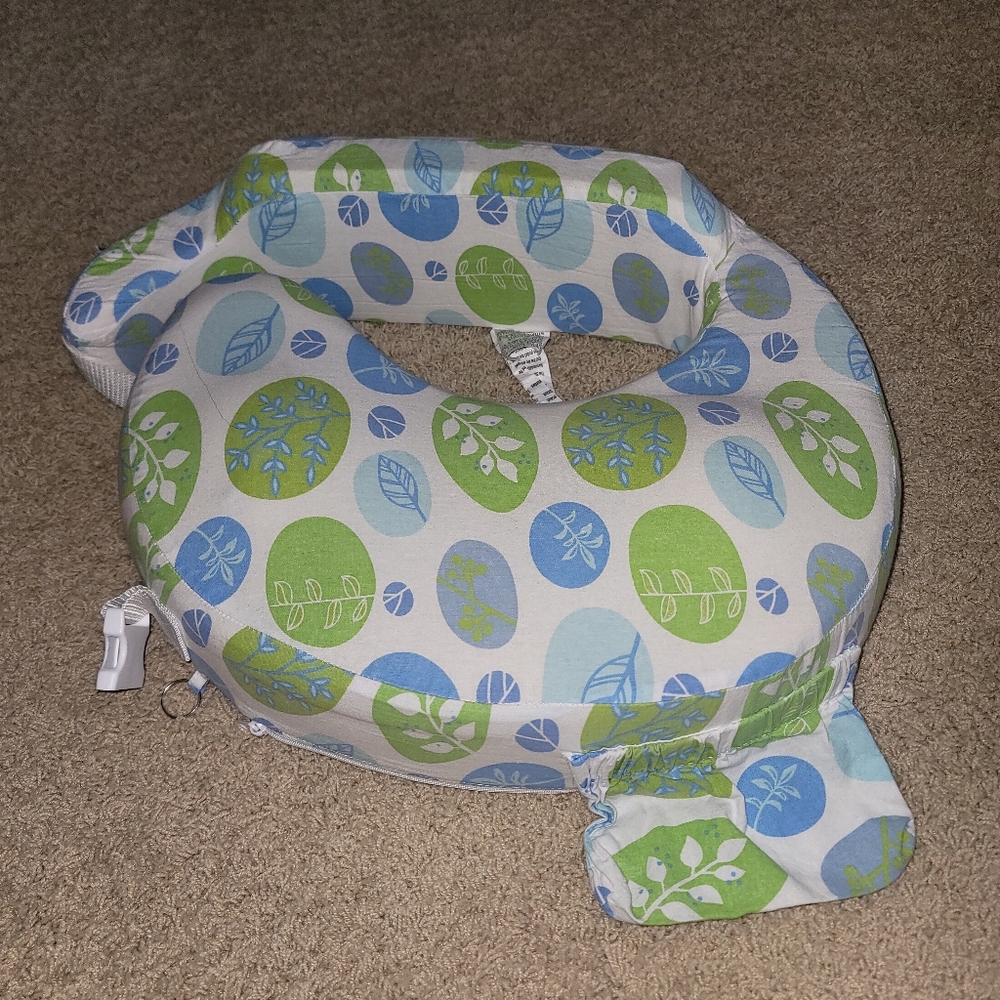 Breastfriend Pillow
